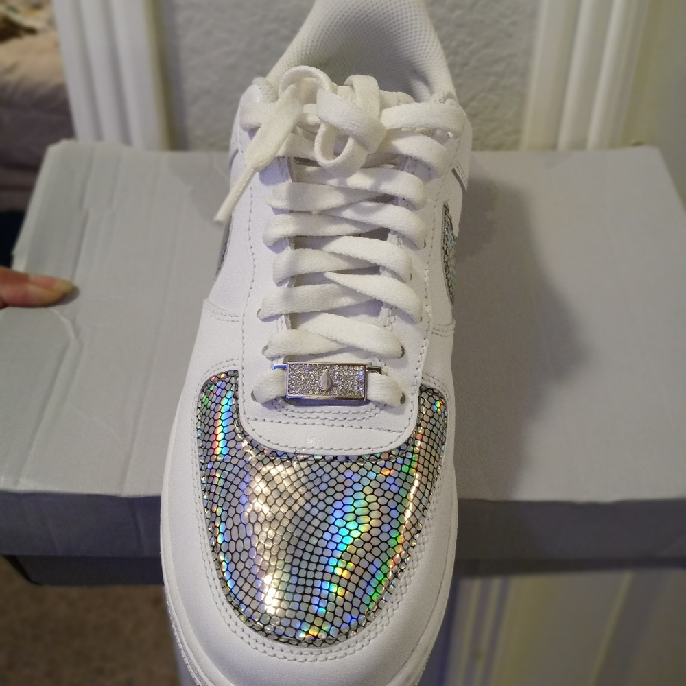 AF1 - Picture 2 of 2